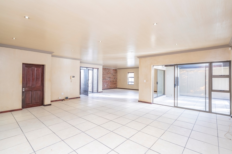 4 Bedroom Property for Sale in Sonkring Western Cape